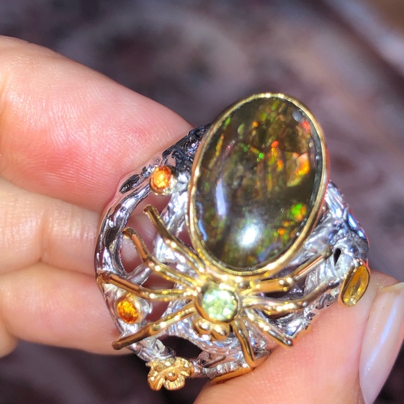 Unique Genuine Ammolite and Sapphire Ring - Picture 3 of 9